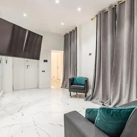 Trevi Luxury Jacuzzi *