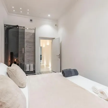 Trevi Luxury Jacuzzi Apartmán