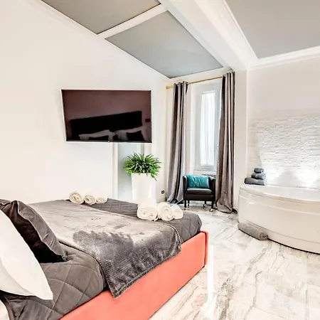 Trevi Luxury Jacuzzi Apartmán Řím