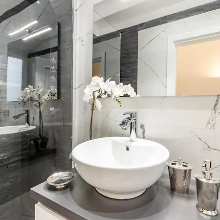 Trevi Luxury Jacuzzi